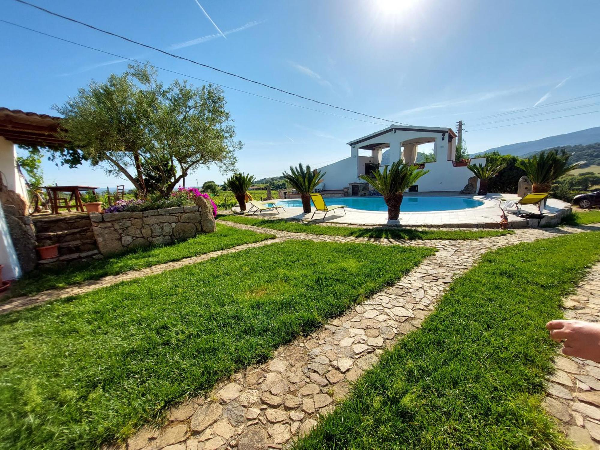 Agriturismo B&B Domo De Resteblas Berchidda Extérieur photo